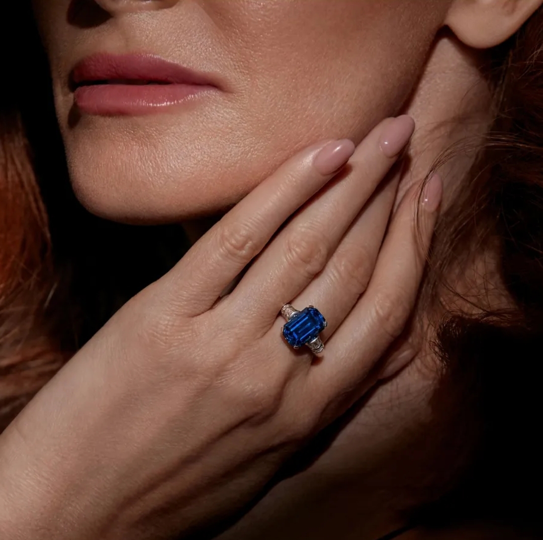 Кольцо с натуральным сапфиром 2
