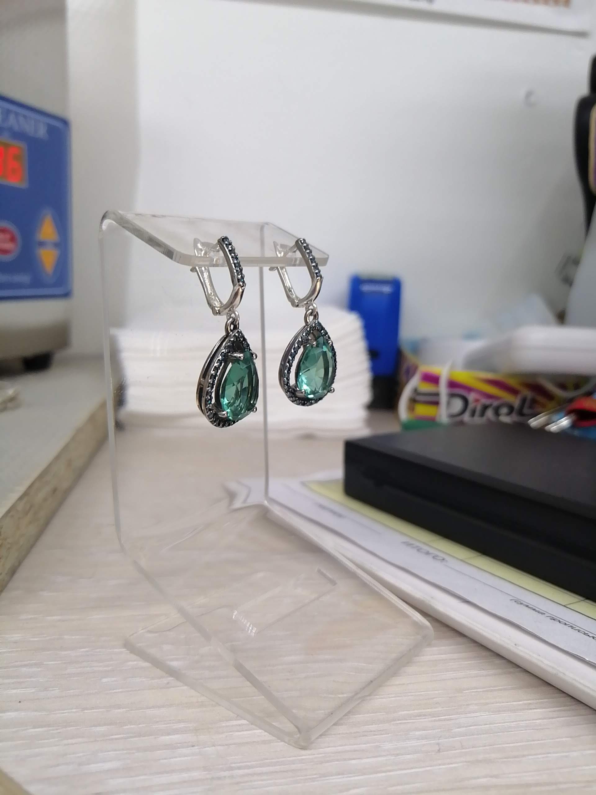 Серьги с топазами London blue